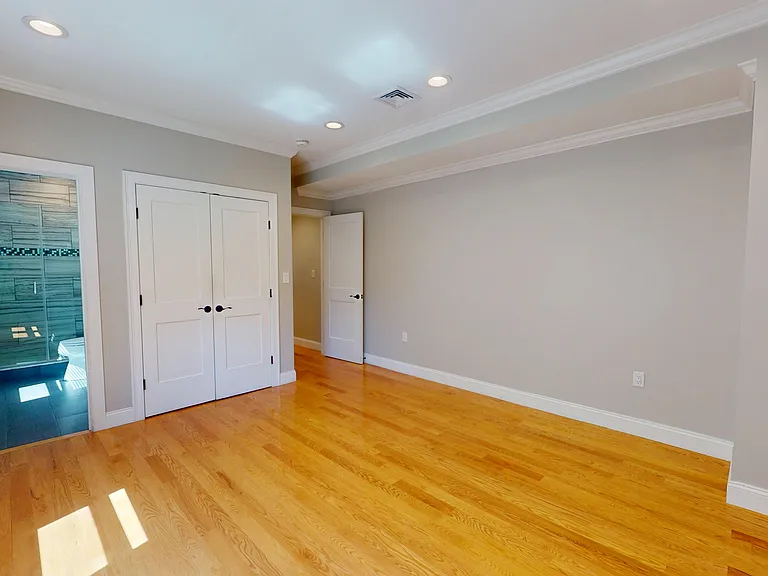 41 Winchester St #1 — Photo 3