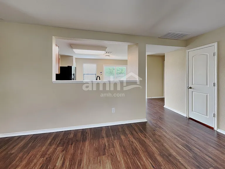 150 Myrtle St — Photo 5