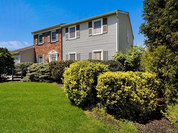 4th image of 634 Conestoga Ln