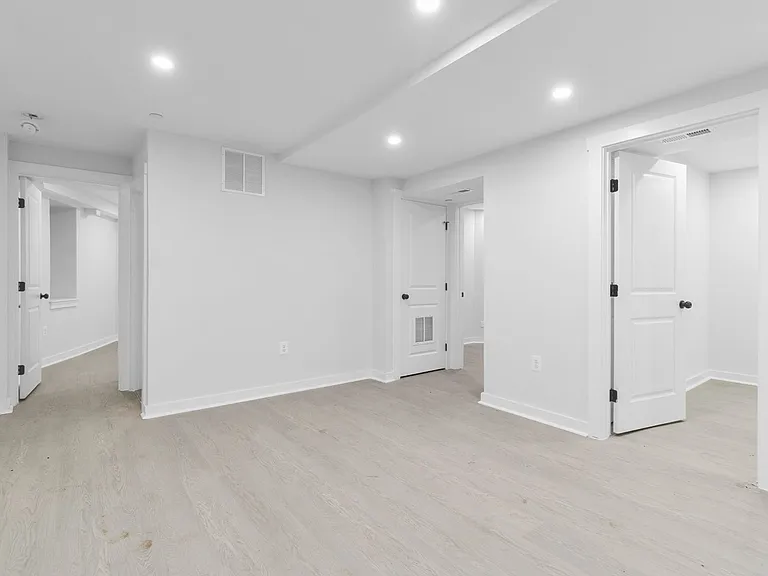 54 Rhode Island Ave NW — Photo 6
