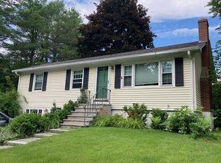 80 Middle Rd, Falmouth, ME 04105