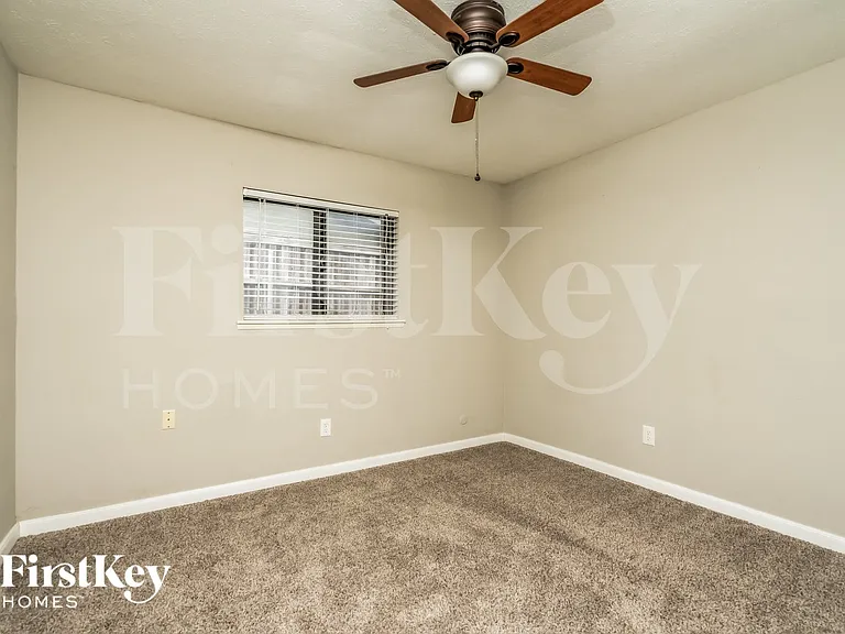 5276 Sherman Dr — Photo 10