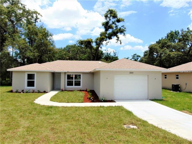 1st image of 2251 Chestnut Hills Dr