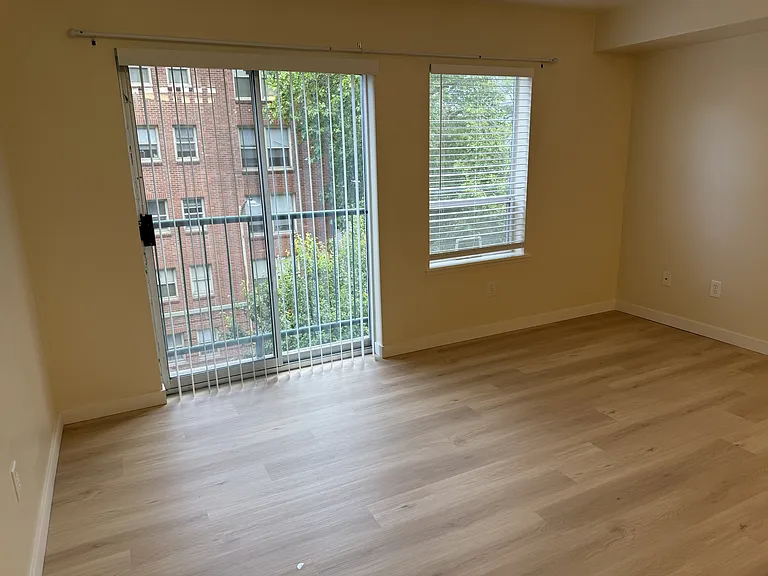 Lee Court Apartments — Photo 13