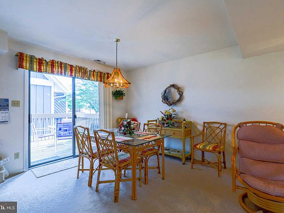 5th image of 106 120th St Unit 201