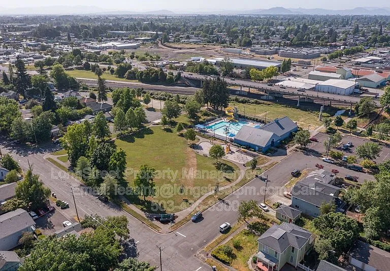208 5th Ave SE #208 — Photo 53