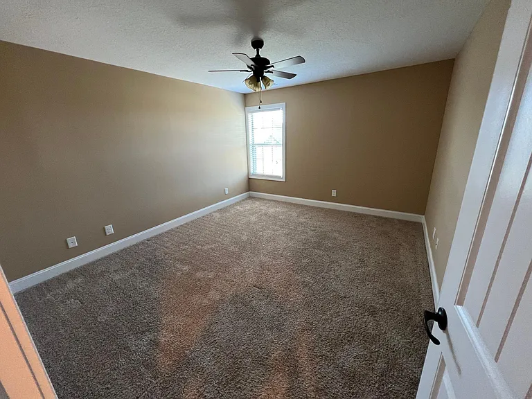 525 Larkspur Dr — Photo 18