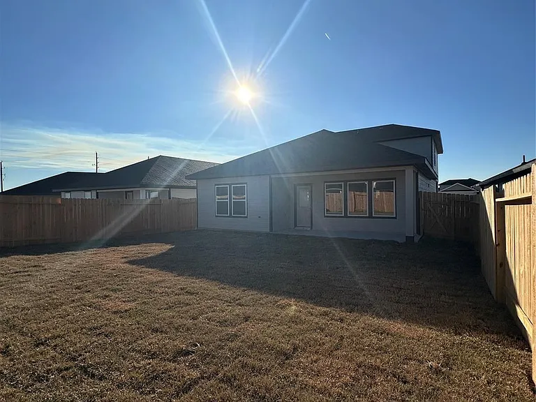 4251 Berwick Park Ln — Photo 10