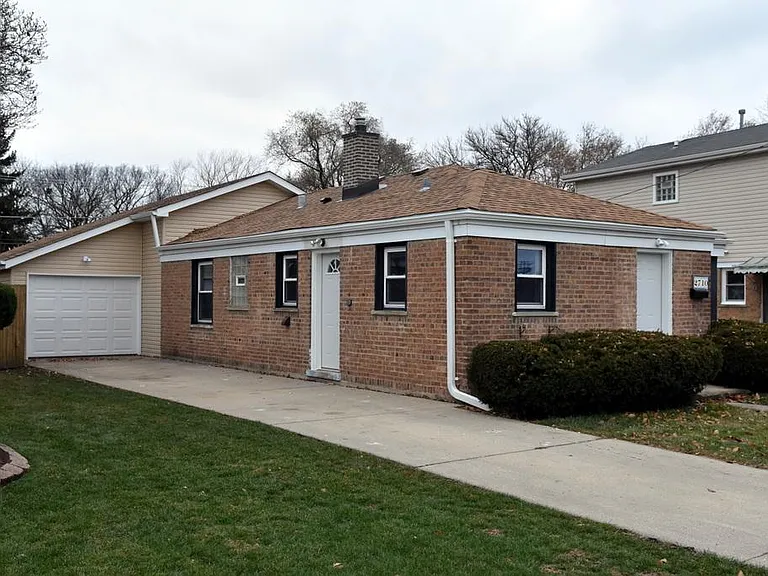 2710 Reuter St — Photo 3