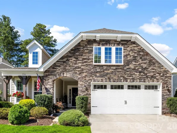 136 Picasso Trl, Mount Holly, NC 28120