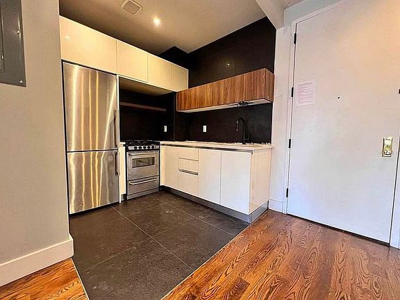 4th image of 62 E 21st St #D