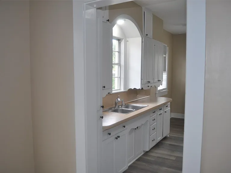 701 Clinton St — Photo 13