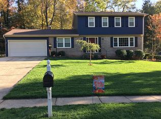 9221 Nester Rd, Fairfax, VA 22032