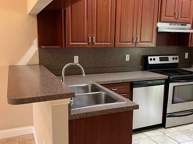 1247 Berkley Rd — Photo 3