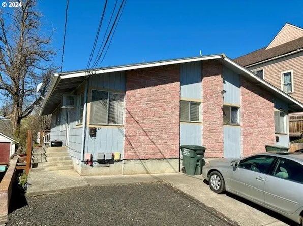 417/419 NW 8th St, Pendleton, OR 97801