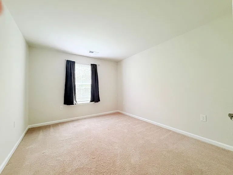 121 Capeside Ct — Photo 13