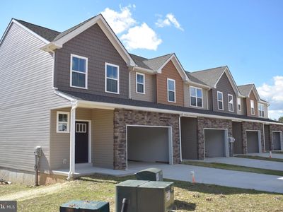105 Staplehill Ct, Reading, PA, 19608