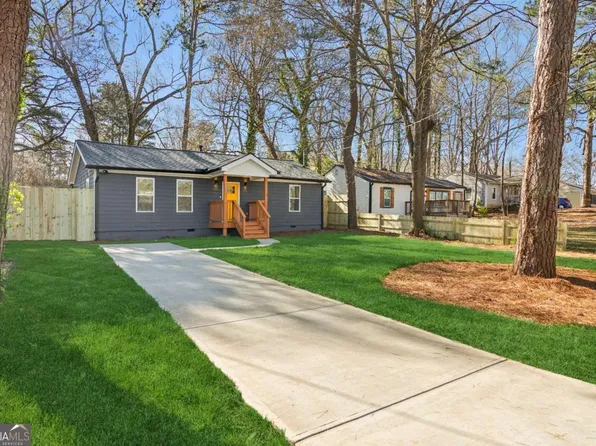 4179 Hanes Dr, Decatur, GA 30035