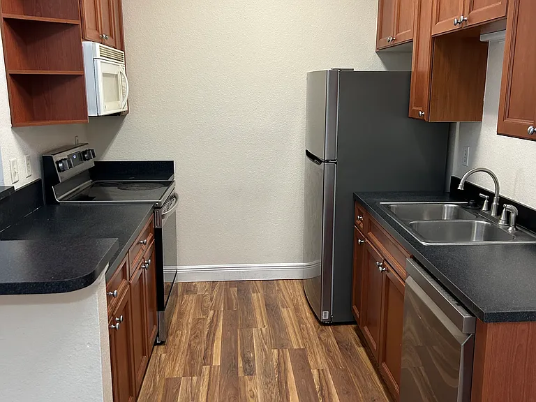 155 N Pearl Lake Cswy #206 — Photo 6