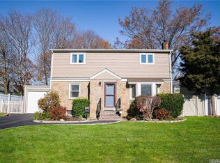 2483 2nd Ave, East Meadow, NY 11554