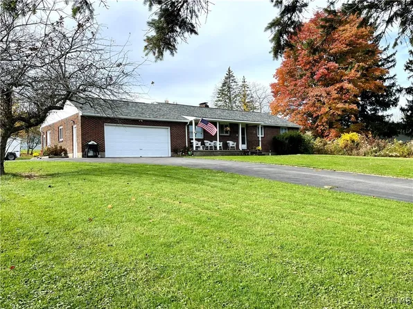 351 Cemetery Rd, Oswego, NY 13126