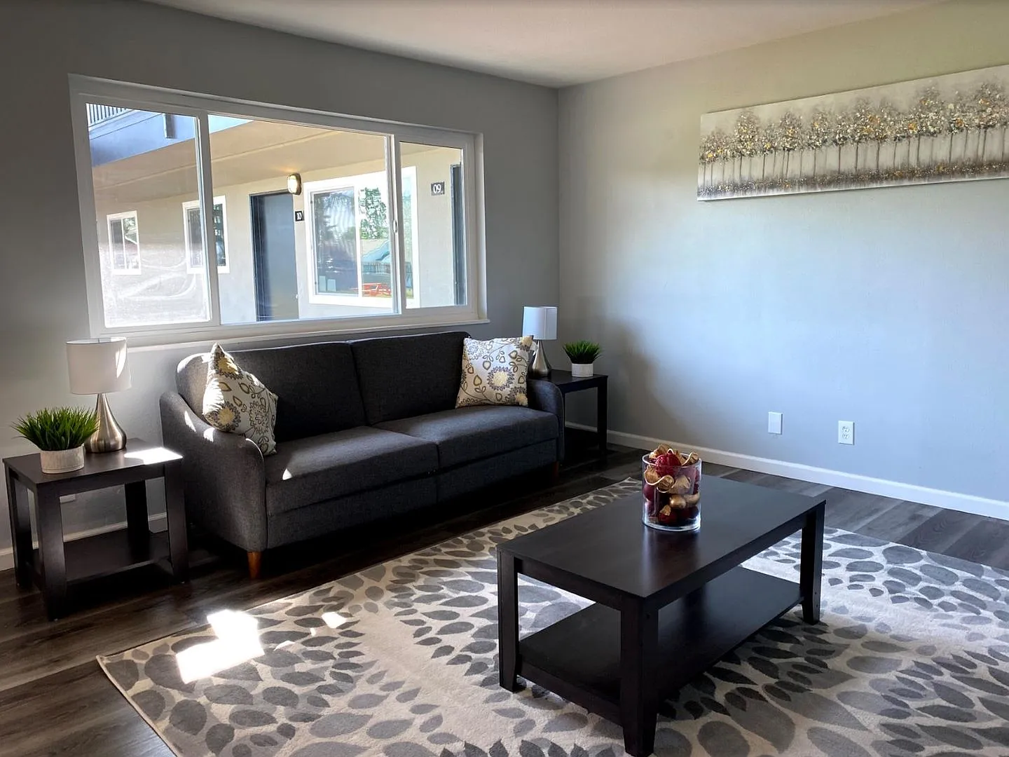 Monterey Apartments — Photo 4