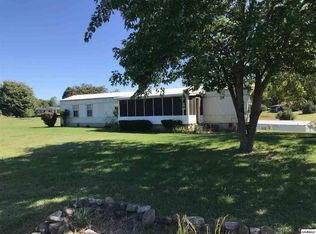 1719 Circle Lake Dr #2, Dandridge, TN 37725