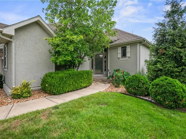 19806 W 100th Ter, Lenexa, KS 66220
