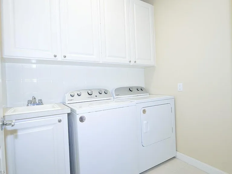 28725 Alessandria Cir — Photo 13