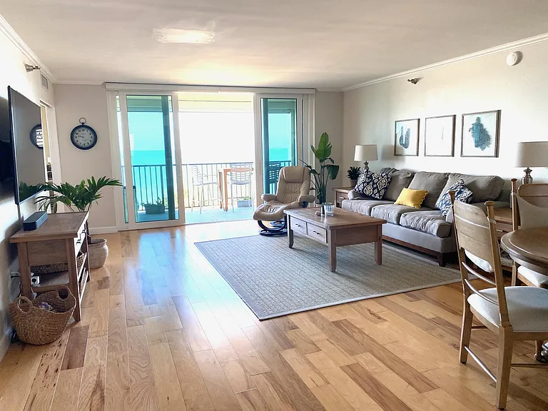 2675 Gulf Of Mexico Dr #302 — Photo 4