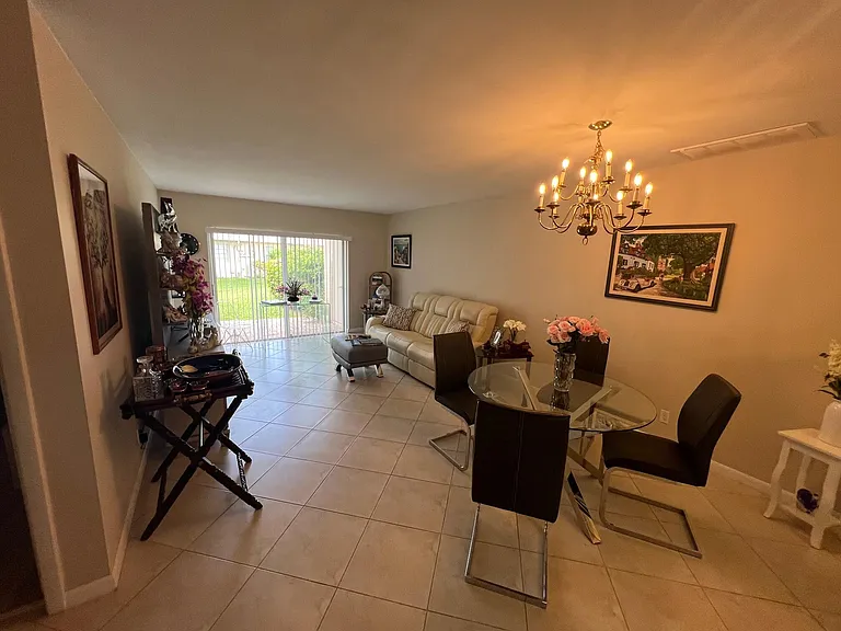 8584 Bella Vista Dr — Photo 5