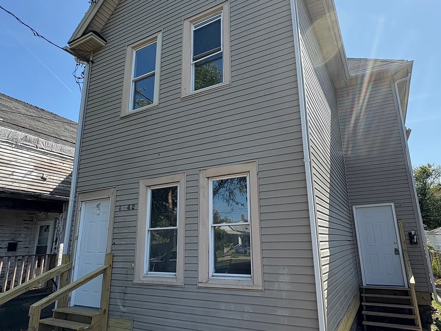 3 bed, 1100 sqft, $875 — Photo 1