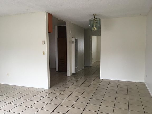 4th image of 1337 E 17th St