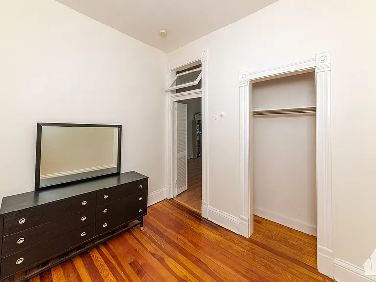 3300 N Racine Ave #3 — Photo 12