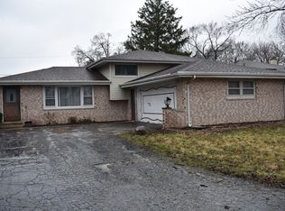 7744 Cronin Ave, Justice, IL 60458