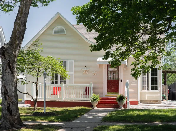 602 N Walnut Street, Pierce City, MO 65723