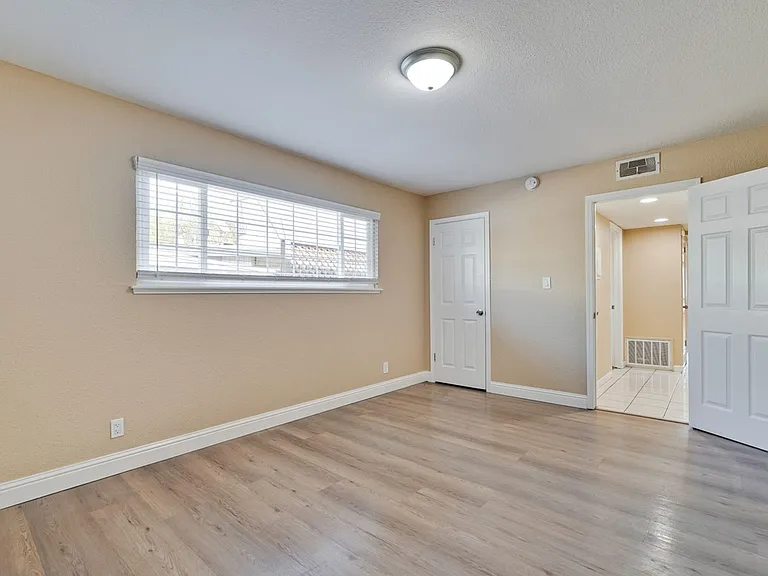 1893 Stardust Ct — Photo 31