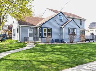 321 E Laflin Ave, Waukesha, WI 53186