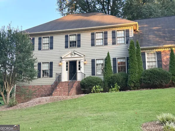 3856 Cynthia Way SW, Lilburn, GA 30047
