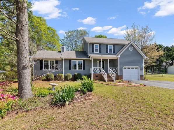 112 Pebble Dr, Clayton, NC 27520