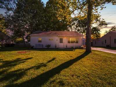 2040 Adelpha Ave, Holt, MI, 48842