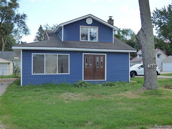 3rd image of 7689 Detroit Blvd