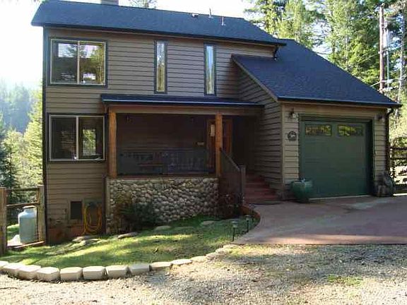 3rd image of 210 Monument Dr