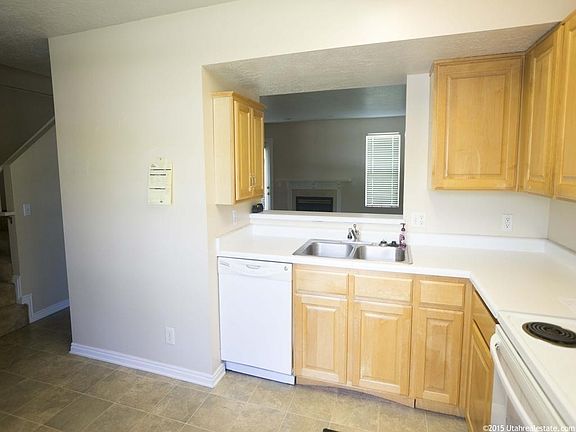 3rd image of 1256 W Glengyle Ct