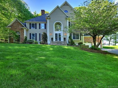 105 Coventry Lane, Trumbull, CT, 06611