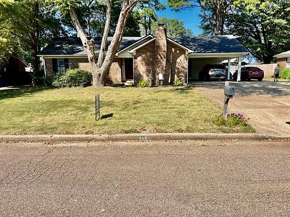 3rd image of 360 Laura Ann Dr