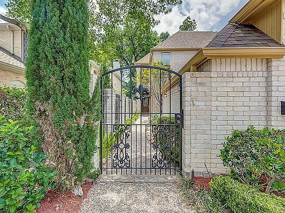 4th image of 9517 Bayou Brook St