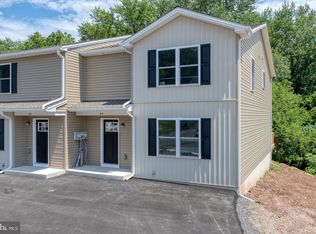 44 Petersburg Ln, Duncannon, PA