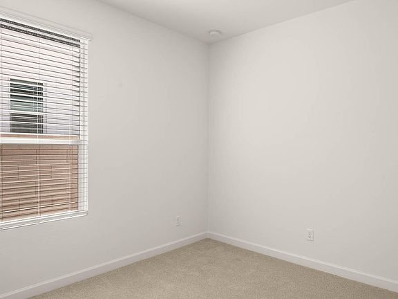 4th image of 1743 E NORTHWOOD Drive