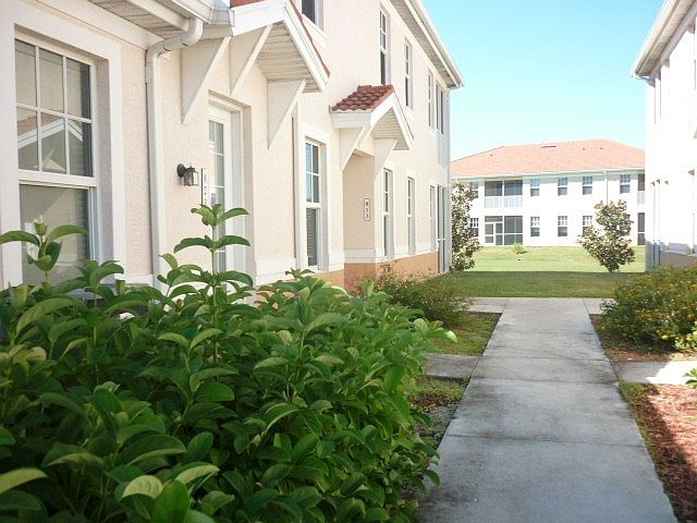 1st image of 240 W End Dr Building 8